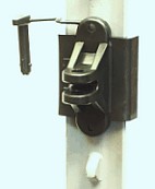 Pinlock T post insulator for electric fence